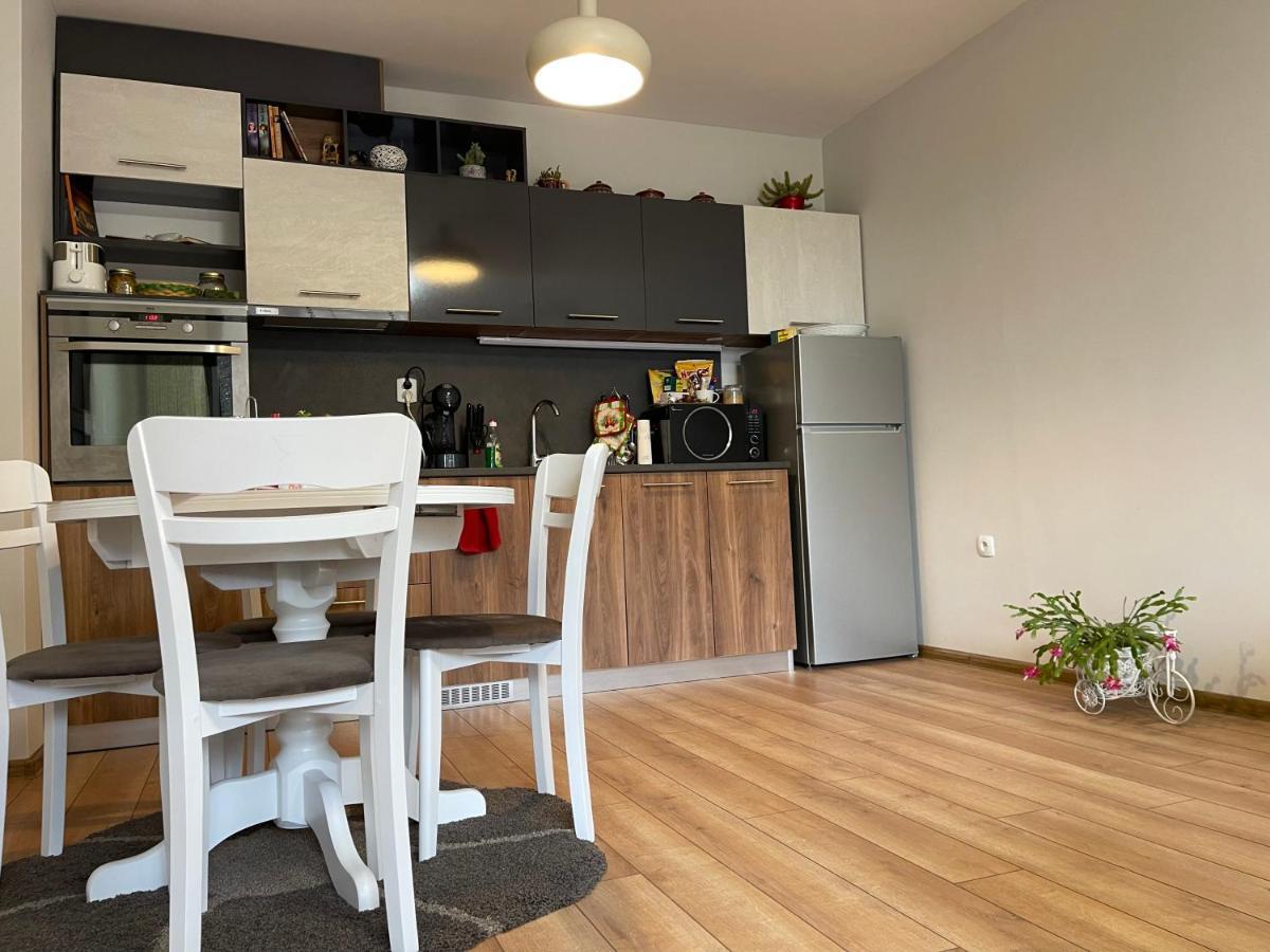 Nikol 2 Deluxe Lägenhet Velingrad Exteriör bild