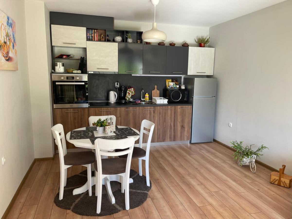 Nikol 2 Deluxe Lägenhet Velingrad Exteriör bild